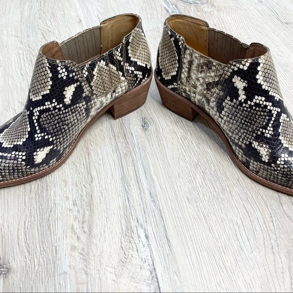 Madewell Sonia Chelsea Boot Snake Embossed Leather  Sz 7.5 NWOT - Picture 9 of 13